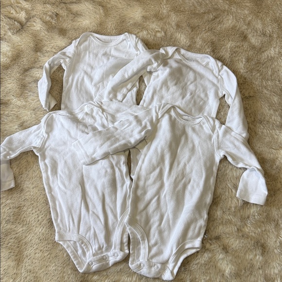 3-6 months baby clothes bundle - Picture 9 of 13